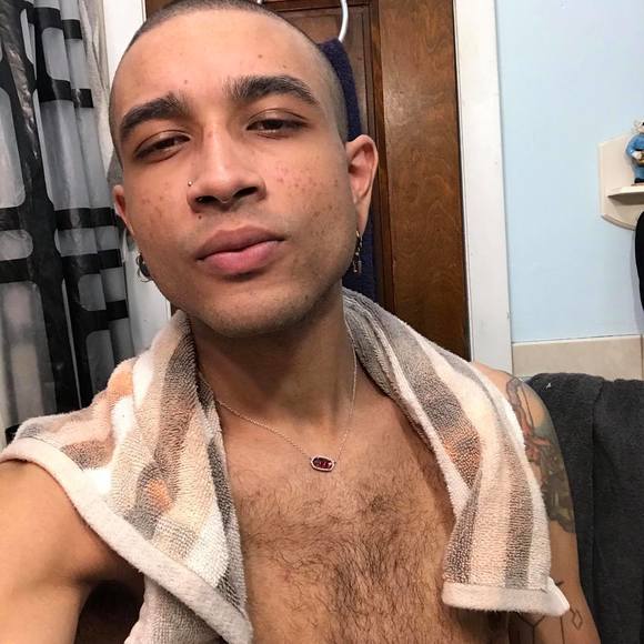 Meet your Posher, Zee - Picture 1 of 1